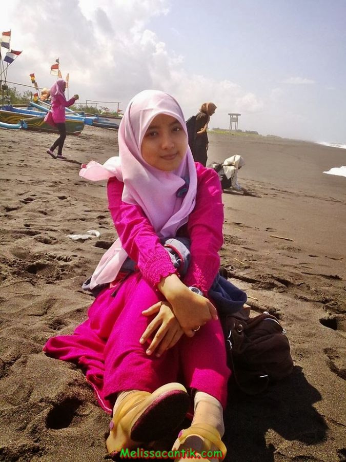 gambar memek luna maya
