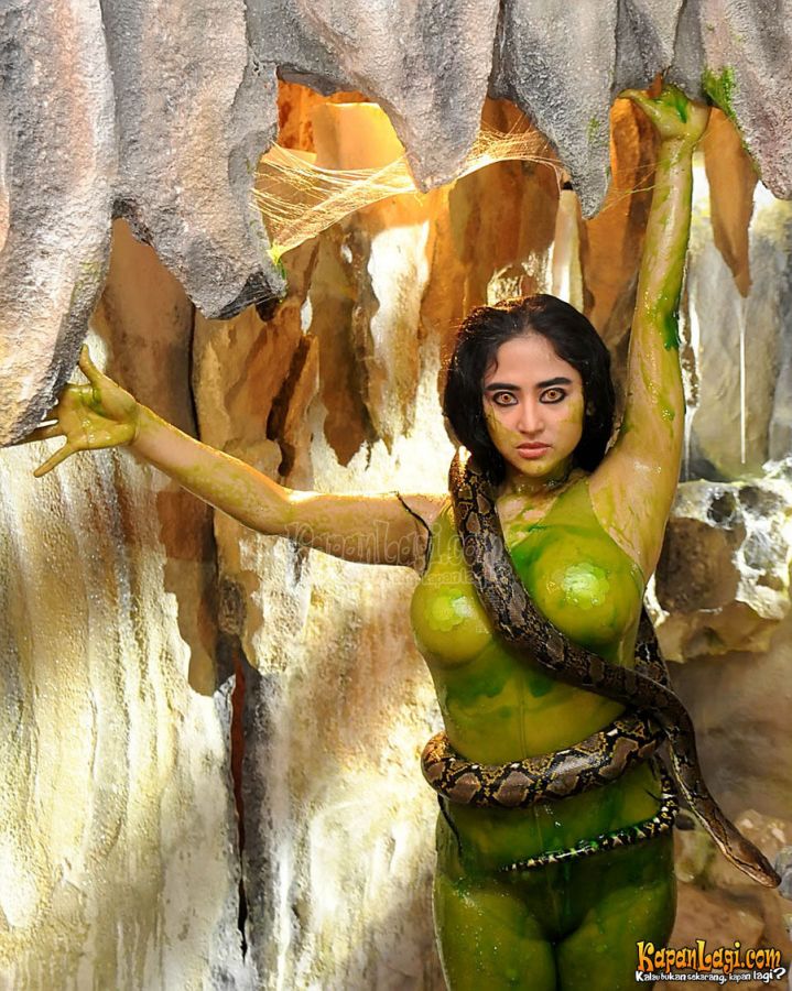 gambar payudara dewi persik
