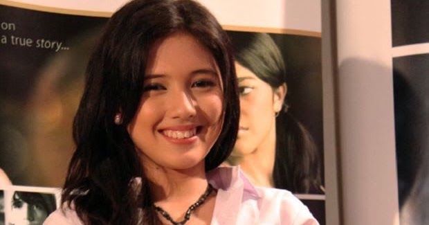 ber jilbab cewek mulus manis