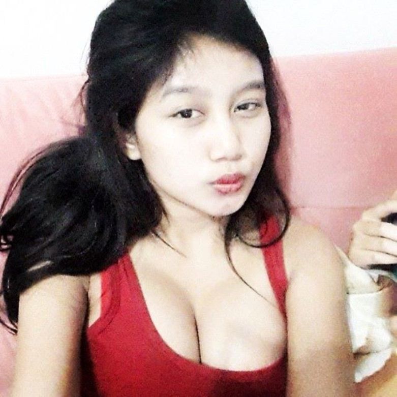 pamela safitri topless
