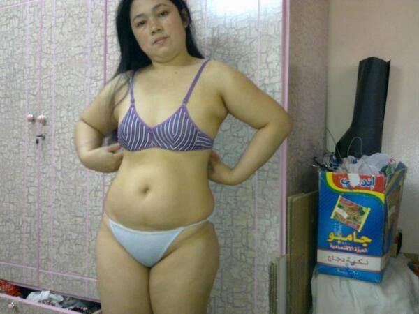 ngintip pembantu mandi