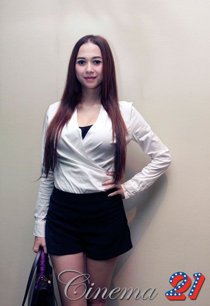 luna maya dan ariel di kamar