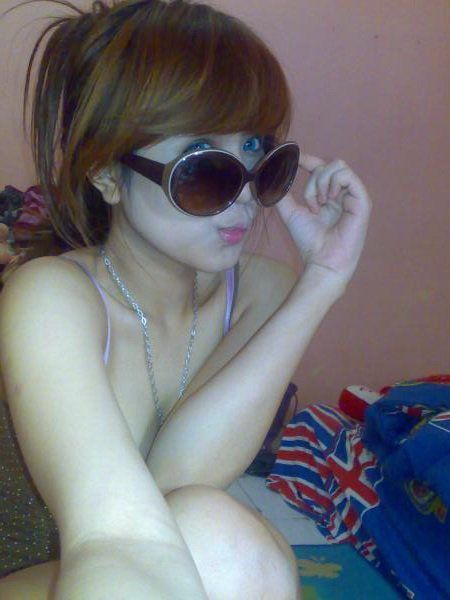 ayu azhari