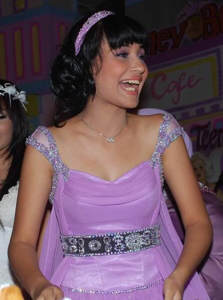 shireen sungkar di bawah lindungan abah