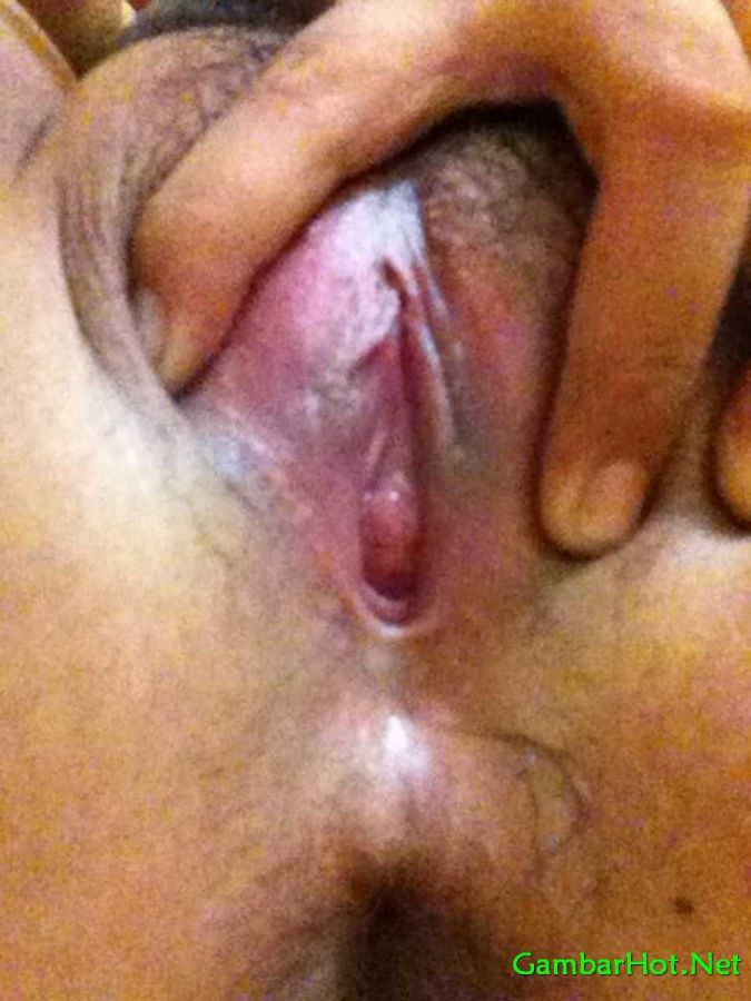 cewek payudara montok
