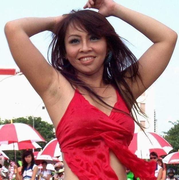 cewek ngocok kontol