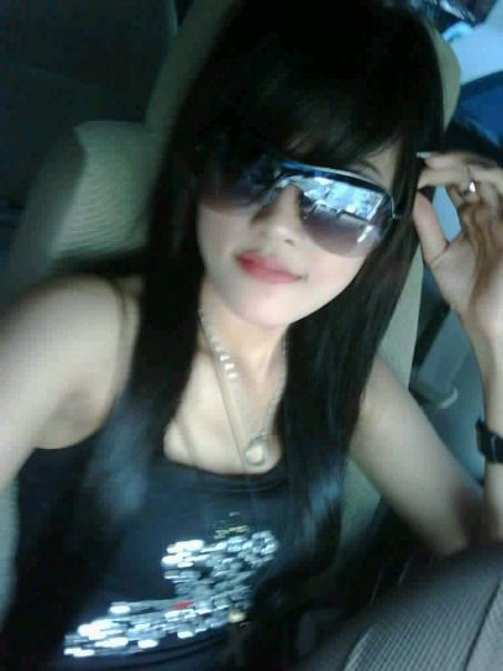 gambar cowok lagi galau