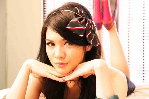 artis bugil