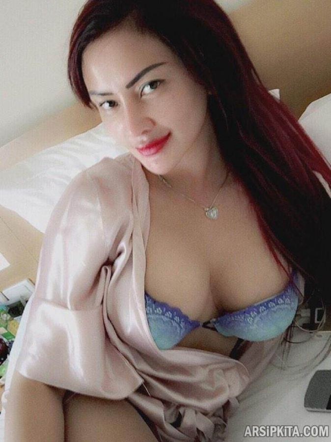 gambar memek montok