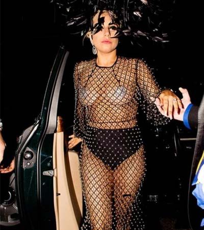 artis pakai baju transparan