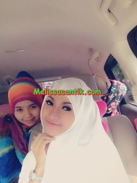 model pria celana ketat
