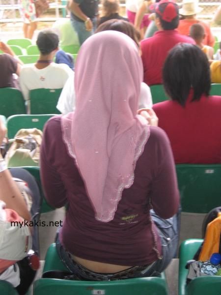 aerobik seluar ketat