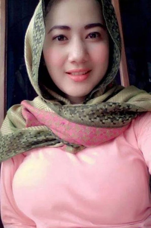 ketat celana pendek