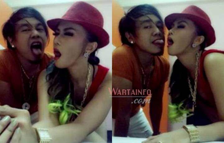 foto orang ciuman