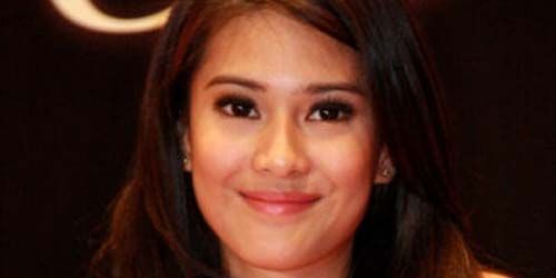 gambar ayu azhari bugil