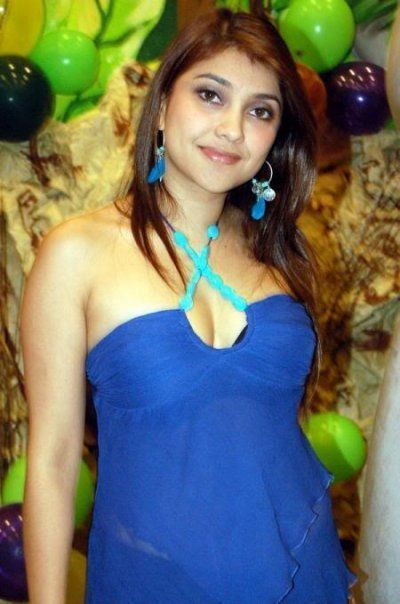 sarah azhari hot sexy girls