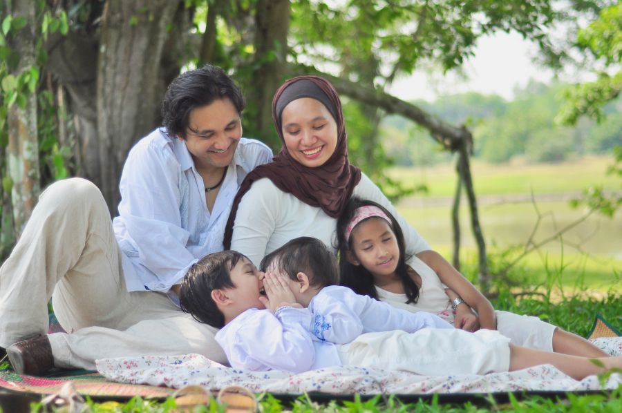 hijab cartoon couple family