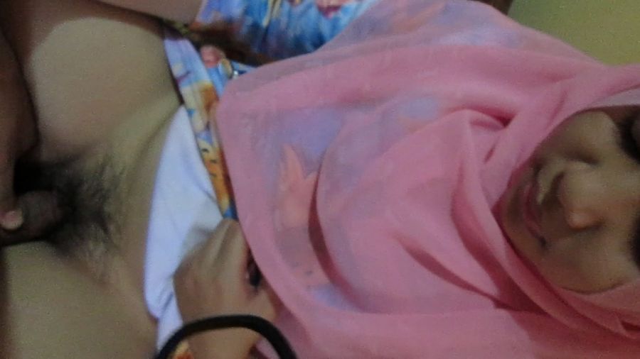 suami hisap puting
