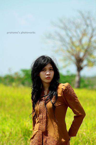 gadis kebaya