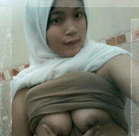 tetek montok