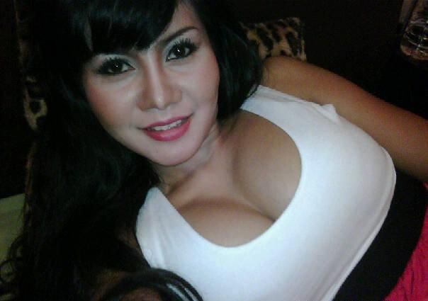 telanjang bugil