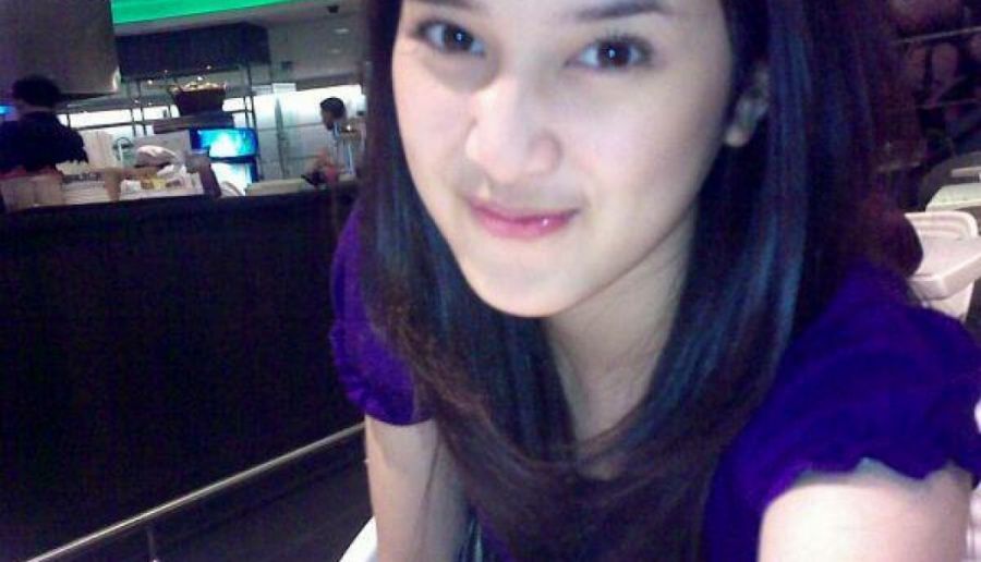 cewek telanjang bulat di foto