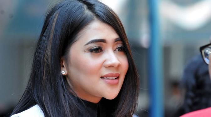 agnes monica bugil