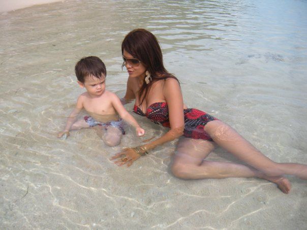 hot celebs in bikinis