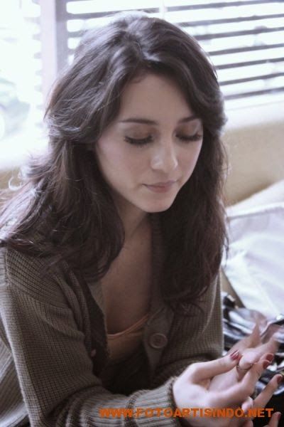 julie estelle ello dan