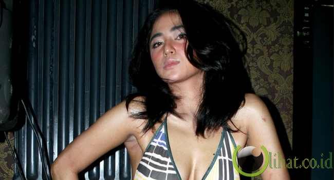 dewi persik nude