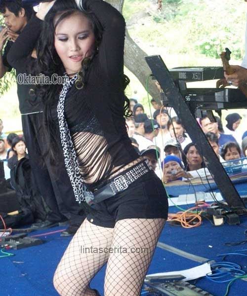 ayu dewi hot