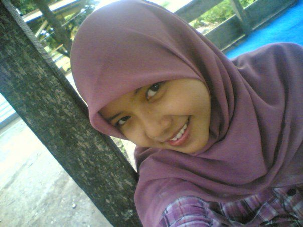 wanita berjilbab
