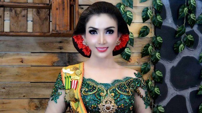 roro fitria nyepong
