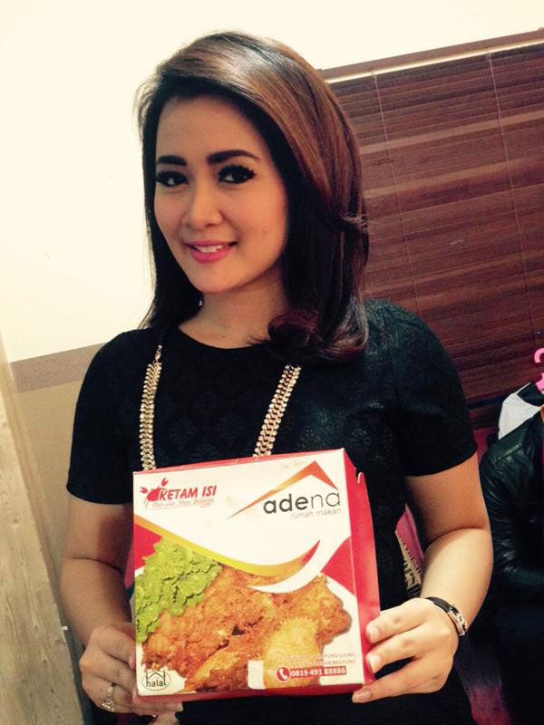 vega darwanti bugil tanpa busana