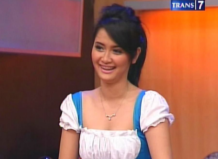 vega darwanti photoshopped