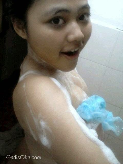 cewek smp bugil pamer memek
