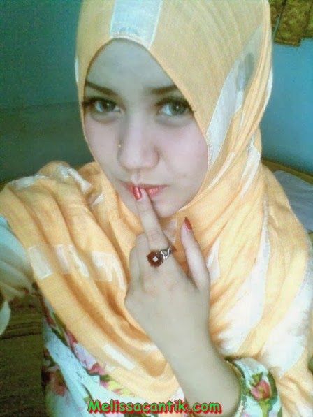 rumana ber jilbab
