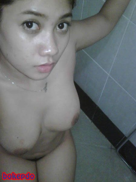 cewek cantik bugil