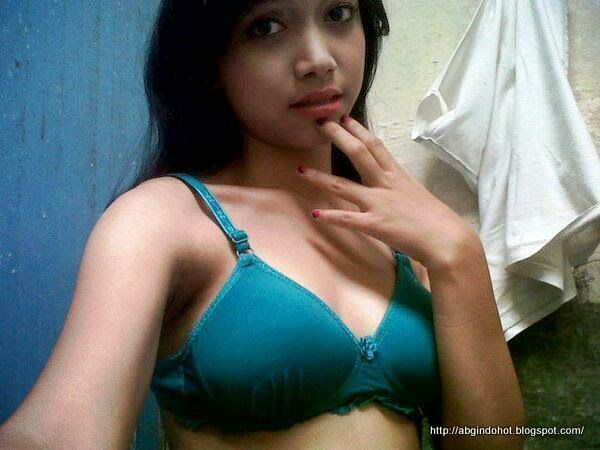 gadis narsis