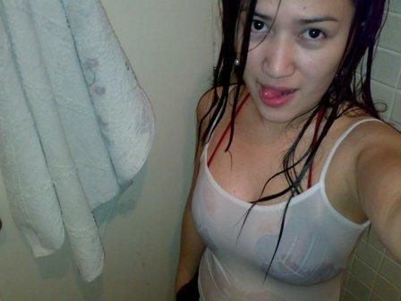 cewek ngangkang pamer memek