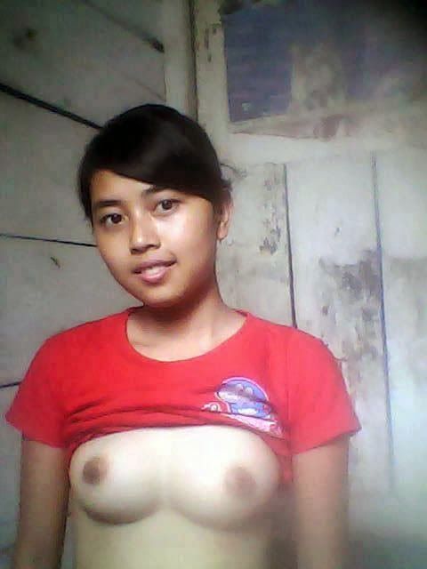 wanita cantik bugil