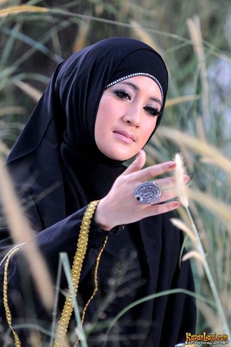 biografi pipik dian irawati