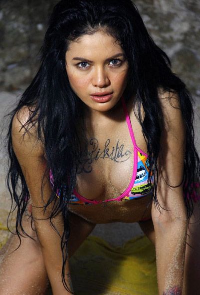 nikita mirzani tanpa busana