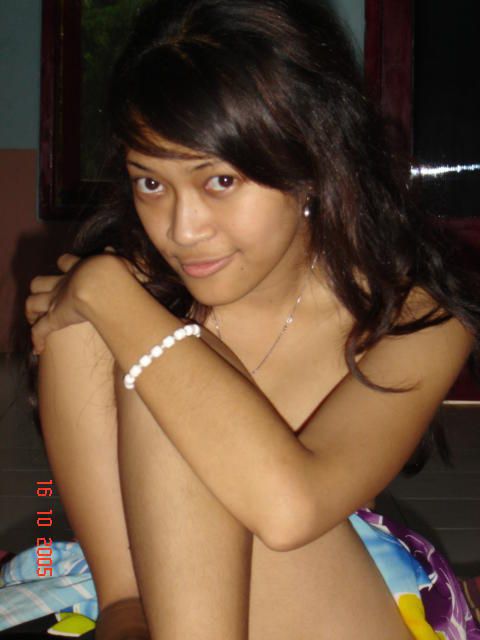 wanita telanjang bulat