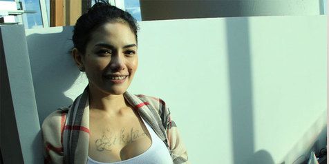 nikita mirzani hot