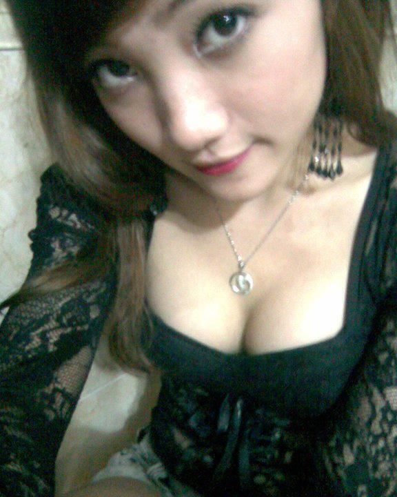 pamer toket gede