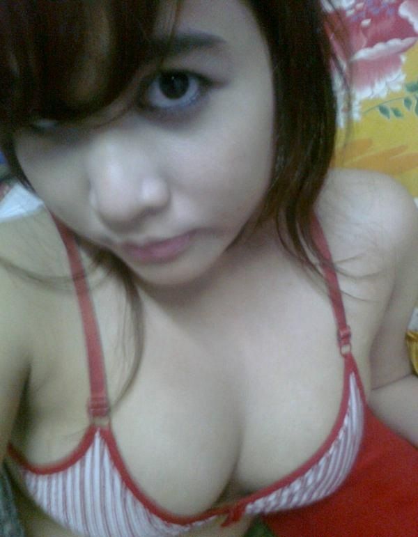 wanita terseksi indonesia