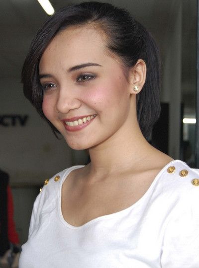wanda hamidah