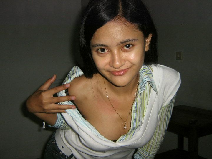 gadis seragam smp