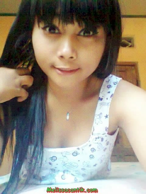 wanita berjilbab
